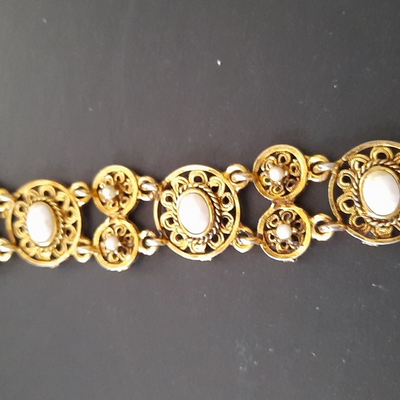 Vintage Jewelry Bundle - Picture 5 of 7